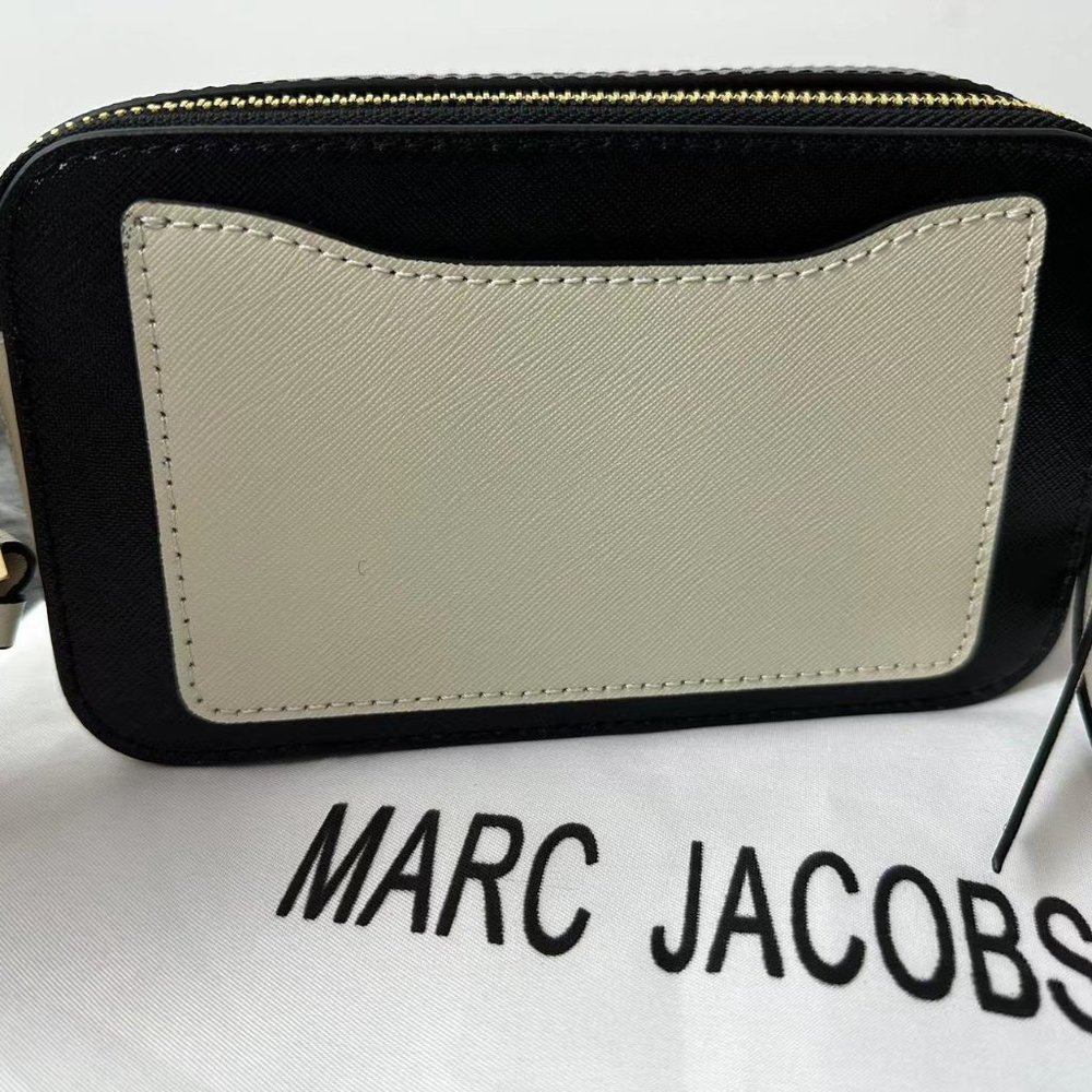 MARC JACOBS  The Mixed Media Snapshot Bag  Beige - Picture 4 of 4